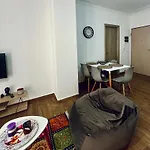 Luka In Apartament