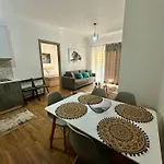 Luka In Apartament