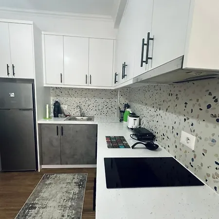 Apartment Luka In Sarandë